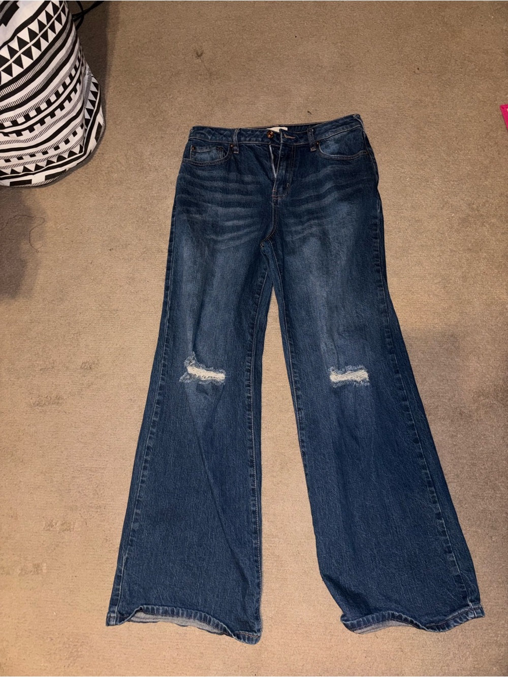 Wide Leg Distressed Jeans in Dark Blue